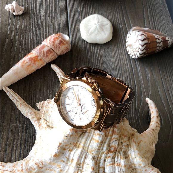 ⭐️🍃Michael Kors watch🍃⭐️ - Picture 2 of 6